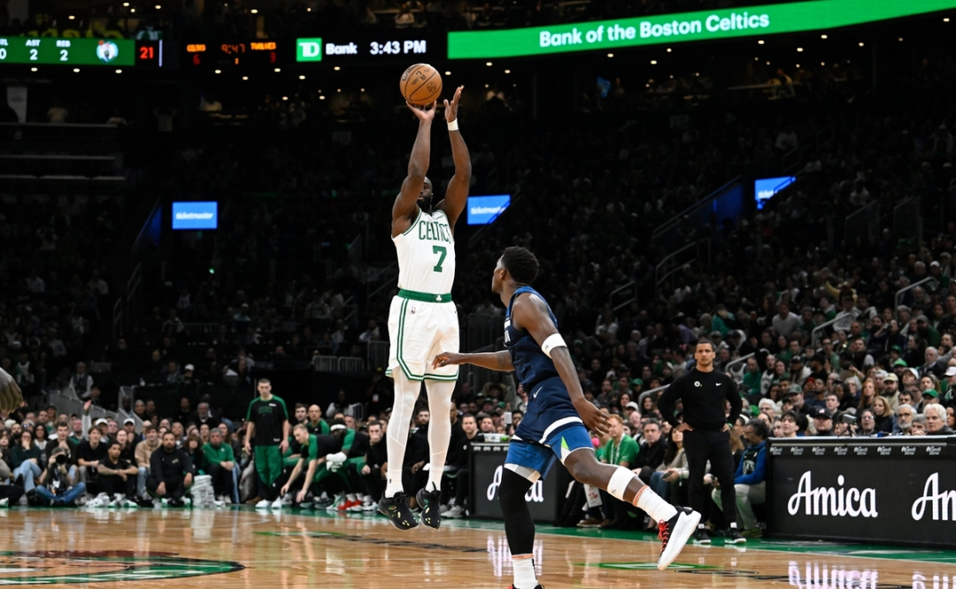 里程碑夜明尼苏达森林狼回应争议，NBA常规赛冲刺阶段刷纪录，态度坚定，年轻球员得到机会的简单介绍